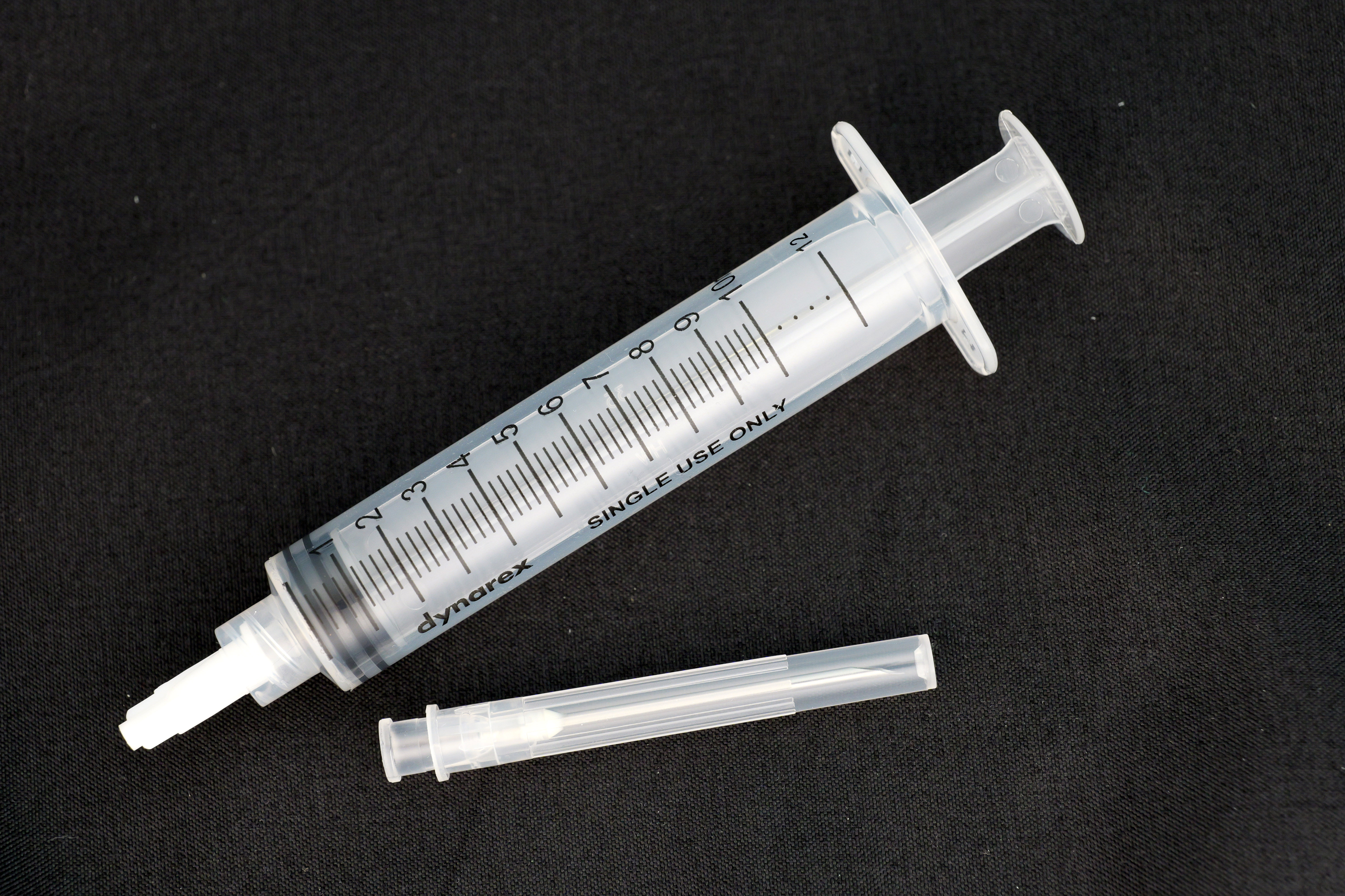 10cc syringes w/16ga needles Dynarex Brand (10 pack) 10cc syringes w/16ga needles Dynarex Brand (10 pack)